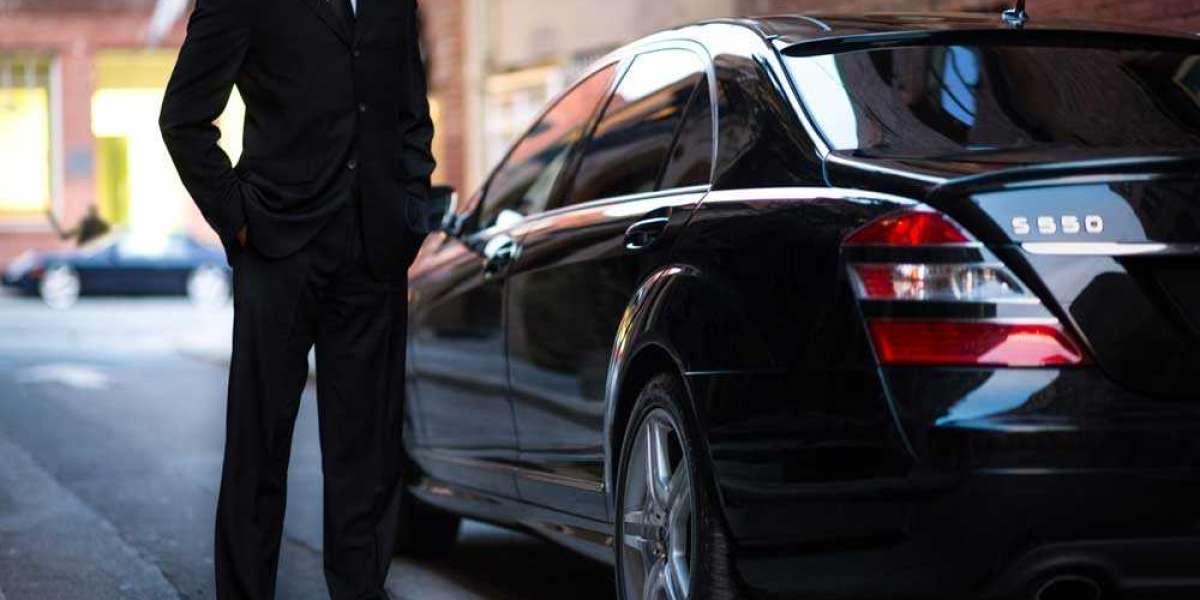 Navigating the Windy City in Luxury: Chicago Chauffeur Service Unveiled