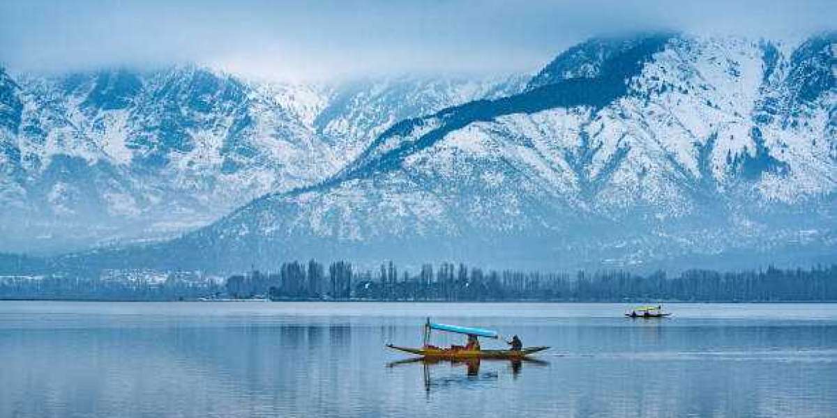 Explore Kashmir with the Best Tour Company for a Memorable Journey