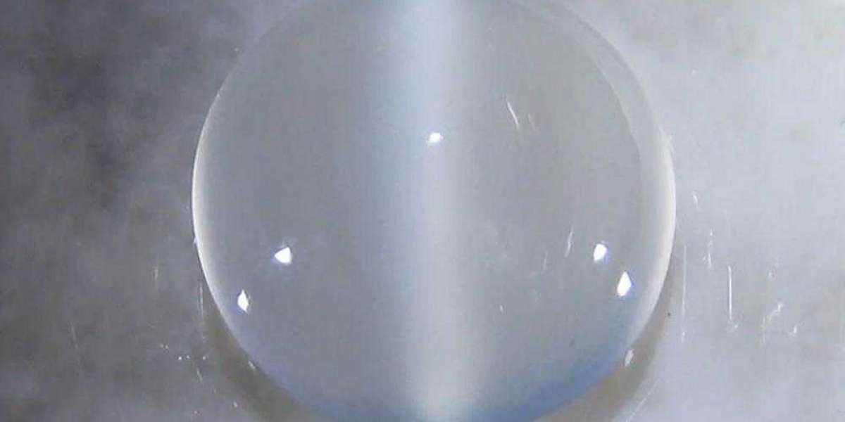 Moonstone: Embracing Feminine Energy and Emotional Balance